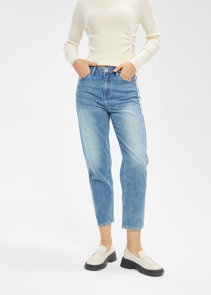 Women's Retro Mid Rise Tapered Jeans