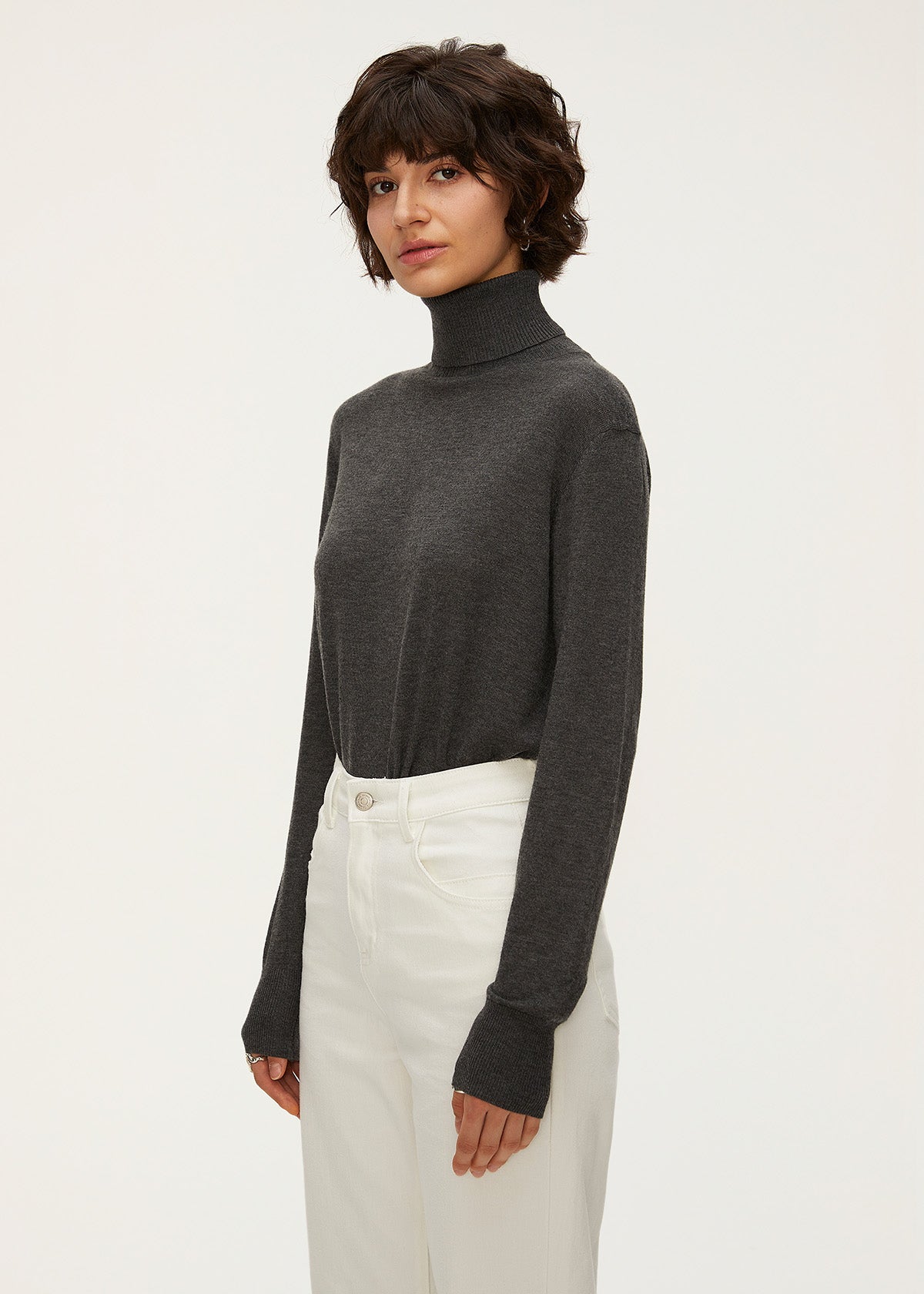 Women's Turtle Neck Lambswool Sweater