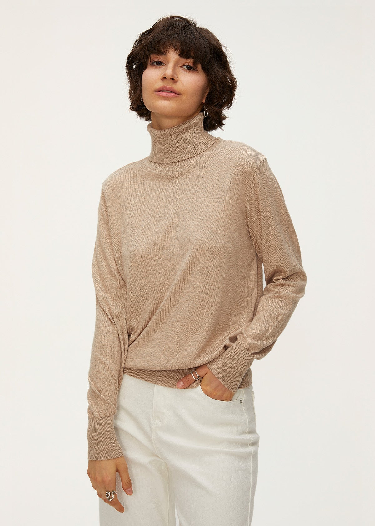 Women's Turtle Neck Lambswool Sweater