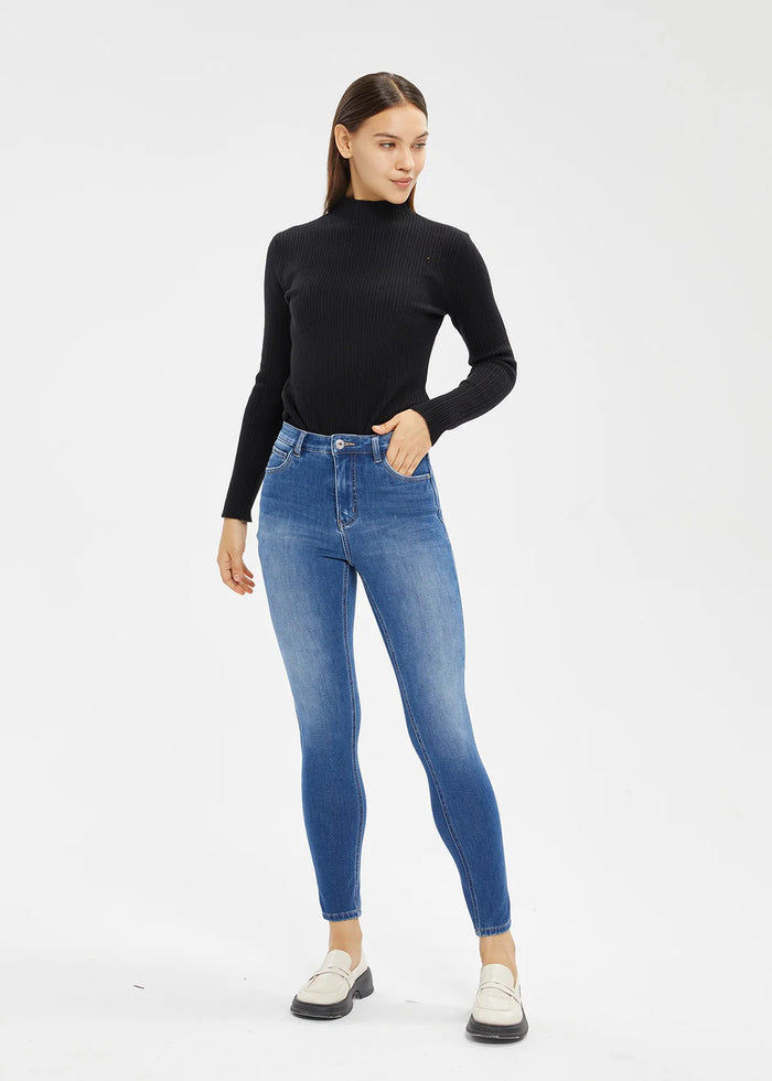 Women's Low Rise Ankle Length Skinny Jeans