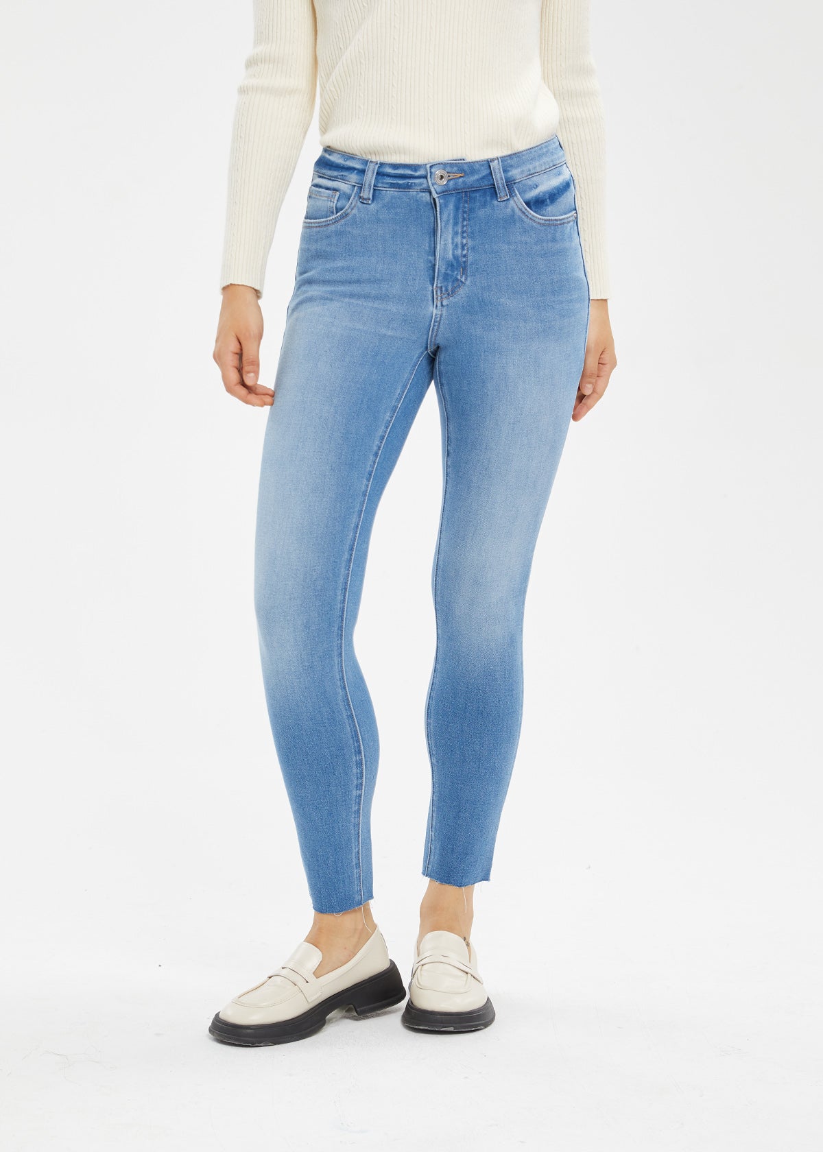 Women's Mid Rise Skinny Jeans