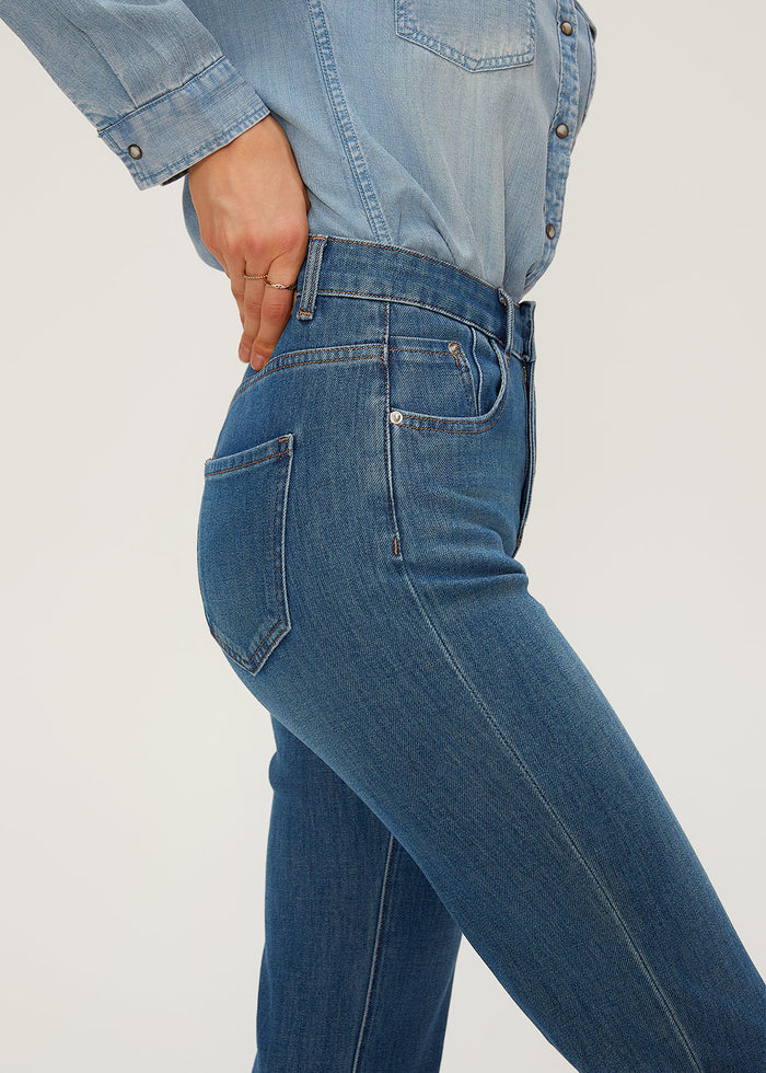 Women's High Rise Cigarette Fit Jeans