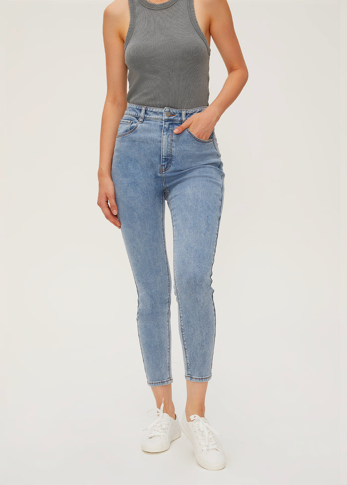 Women's Basic Skinny Jeans