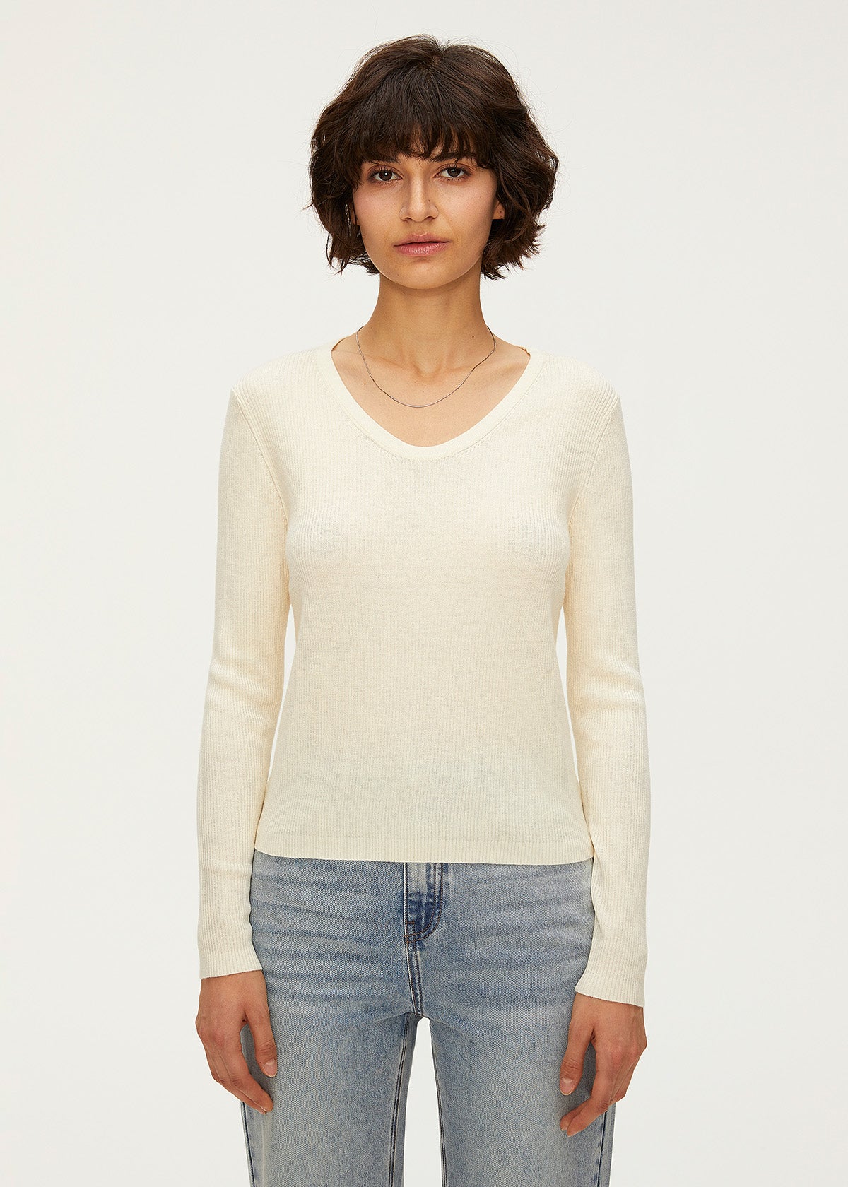 Women's U-Neck Wool Knitwear