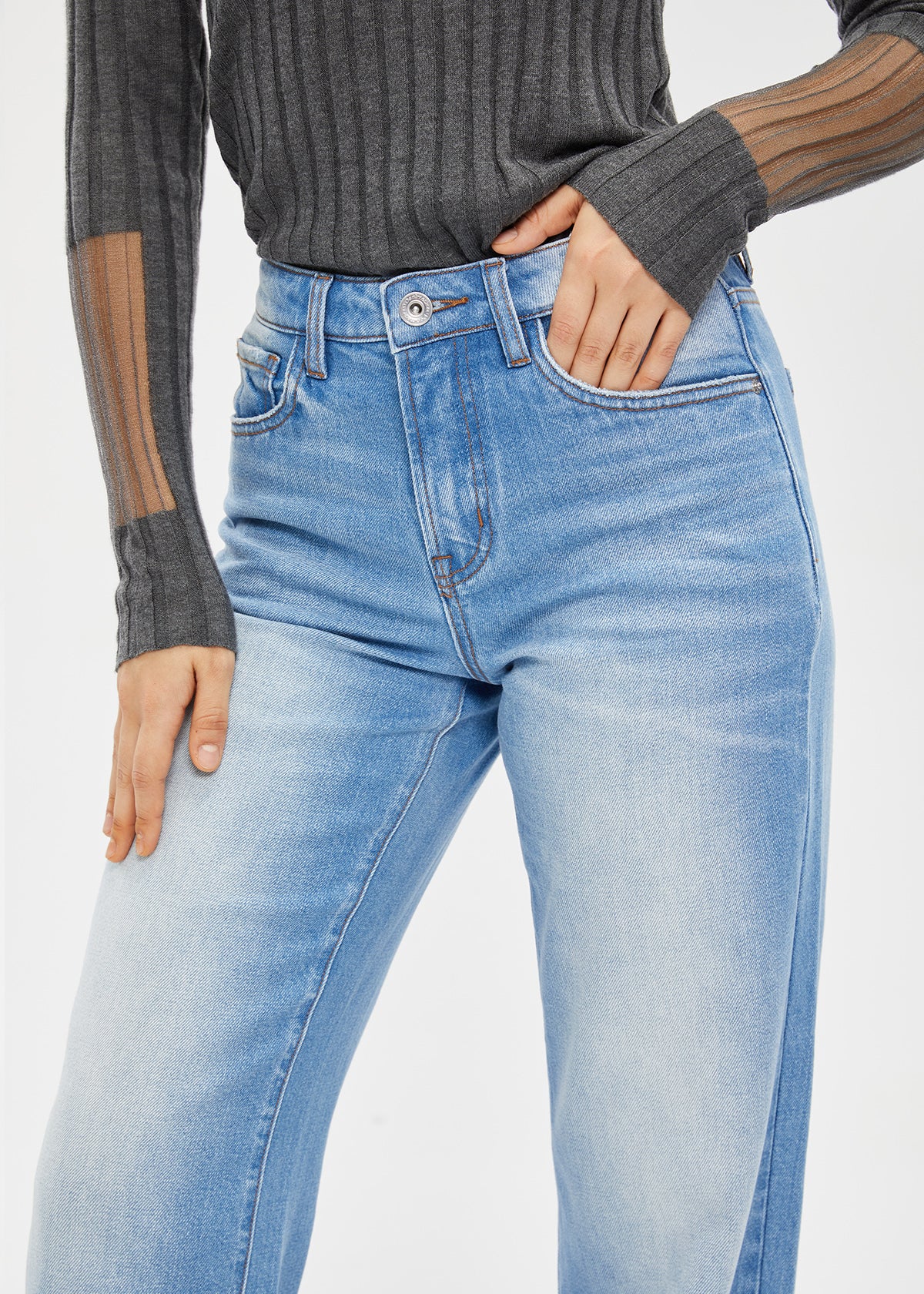 Women's Mid Rise Loose Jeans